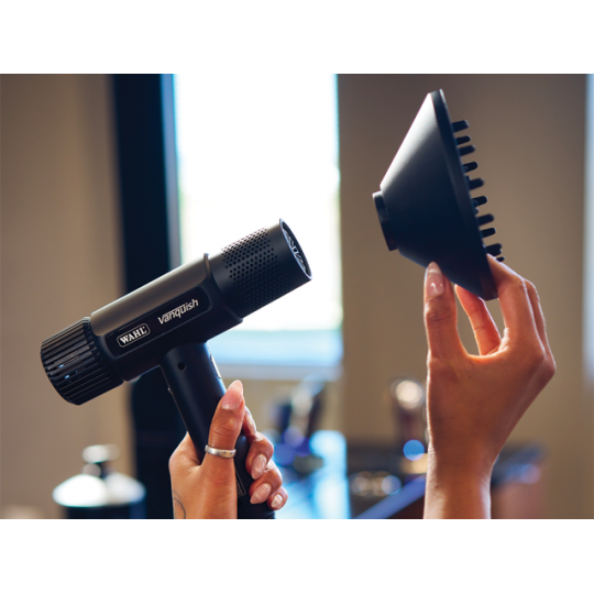 Wahl Vanquish prémiový digitálny fén s BLDC motorom a LED displejom (4321-0471) | Salons.sk